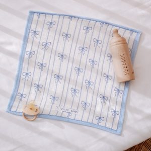 BURP CLOTH – RIBBON BLUE